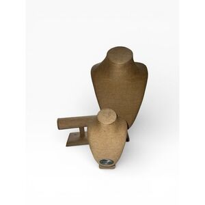 Authentic Origami Owl Displays  2 Bust   1 Bracelet  Display